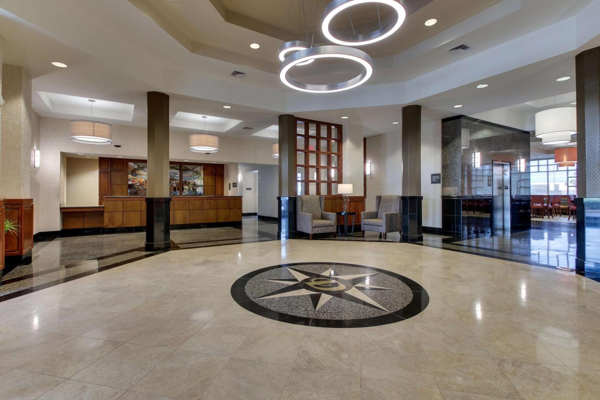 Drury Inn & Suites Меридиан Экстерьер фото